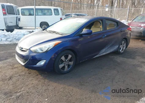 2013 Hyundai Elantra Gls/Limited z USA, uszkodzony, nr VIN 5NPDH4AE4DH179230